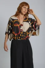 Blusa Cropped Estampada Preta - Imagem 4