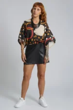 Blusa Cropped Estampada Preta - Imagem 3